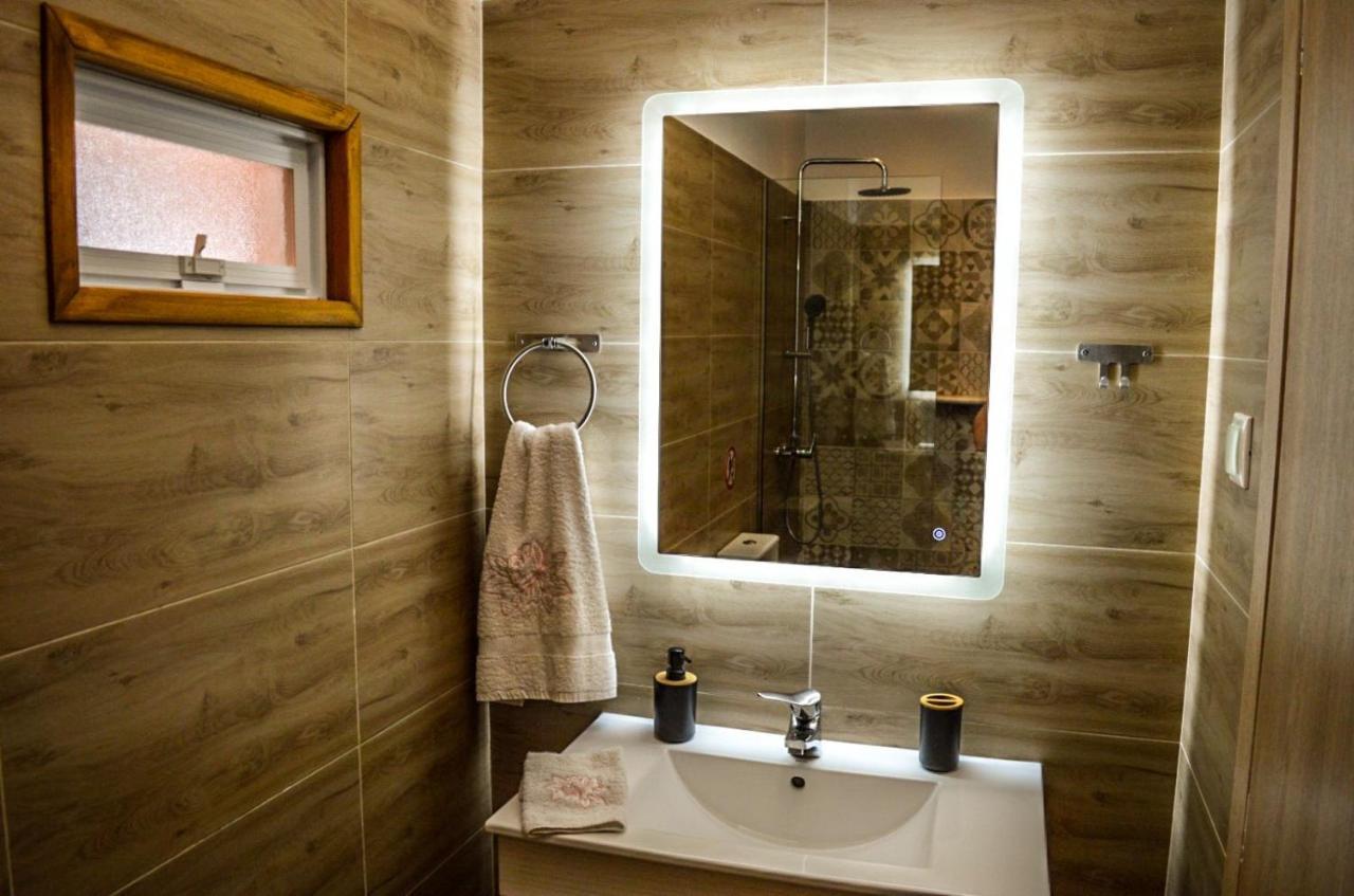 Golden Mile Studio-Apartment Ypsos Extérieur photo