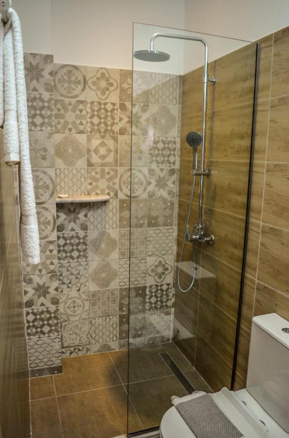 Golden Mile Studio-Apartment Ypsos Extérieur photo